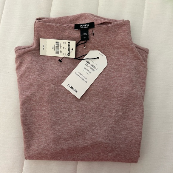 Express Body Contour Cozy Mock Neck Top - Picture 13 of 14